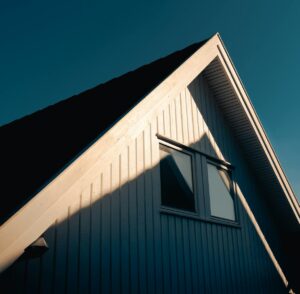 Jak dostosować gotowy projekt domu drewnianego do własnych potrzeb?